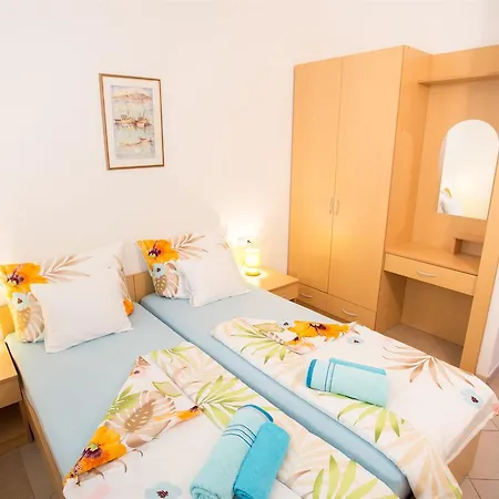 Apartments Jure Trogir Exterior photo